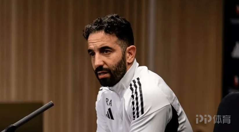 阿莫林：想替代B费是不可能的 但不能指望一名球员包揽一切